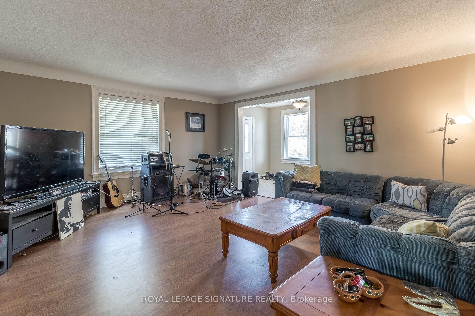 23 Sullivan Avenue photo 30