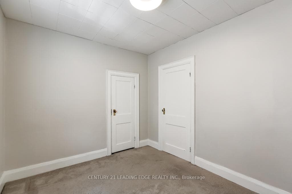 26 Grandville Avenue photo 19