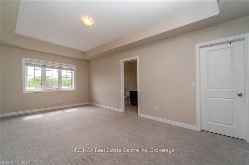 92 NARBONNE Crescent photo 20