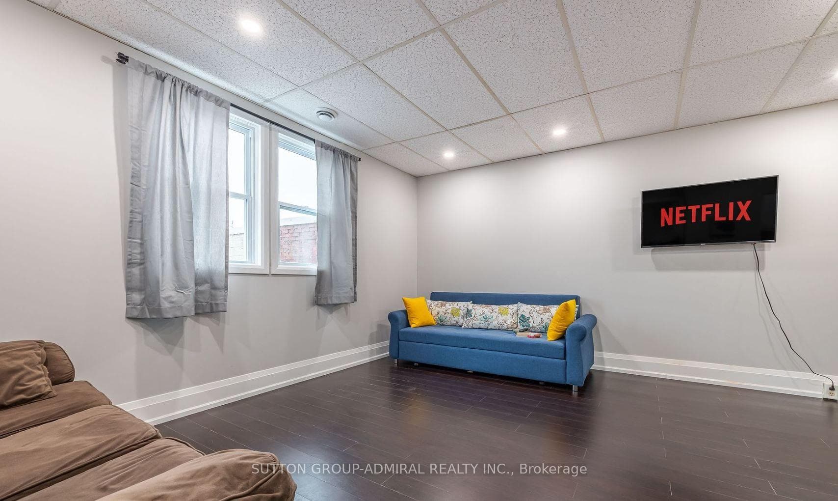 4507 Queen Street photo 16