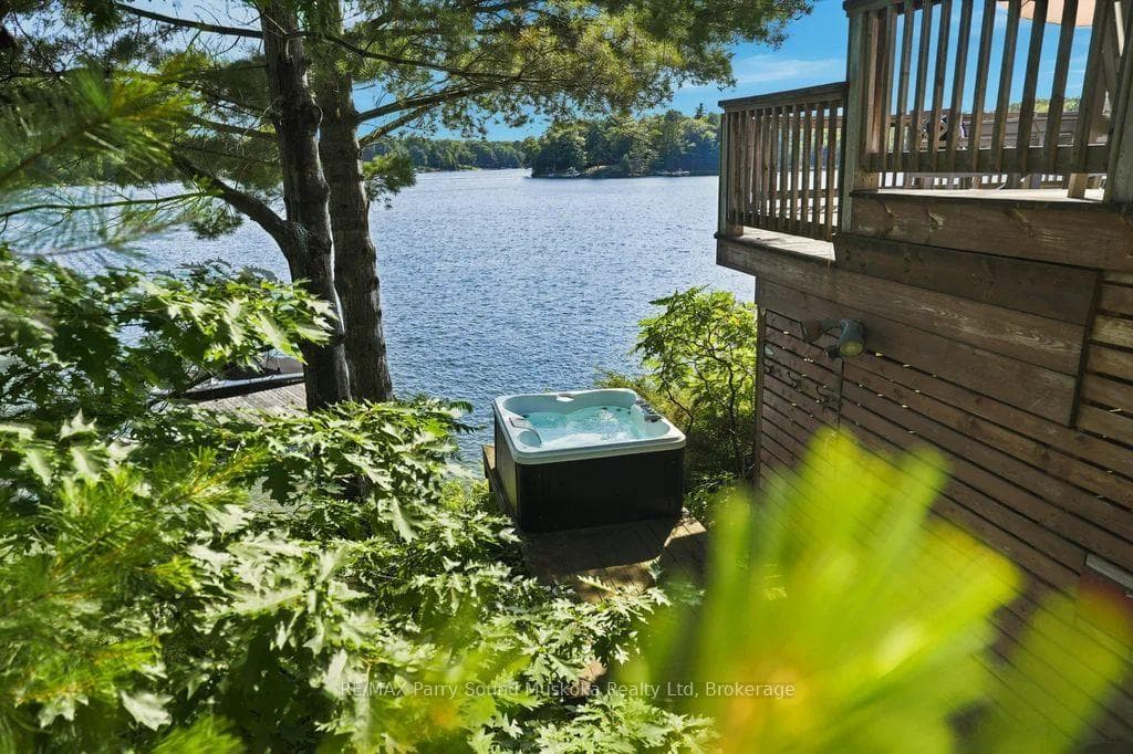 708 Paradise Lane photo 32