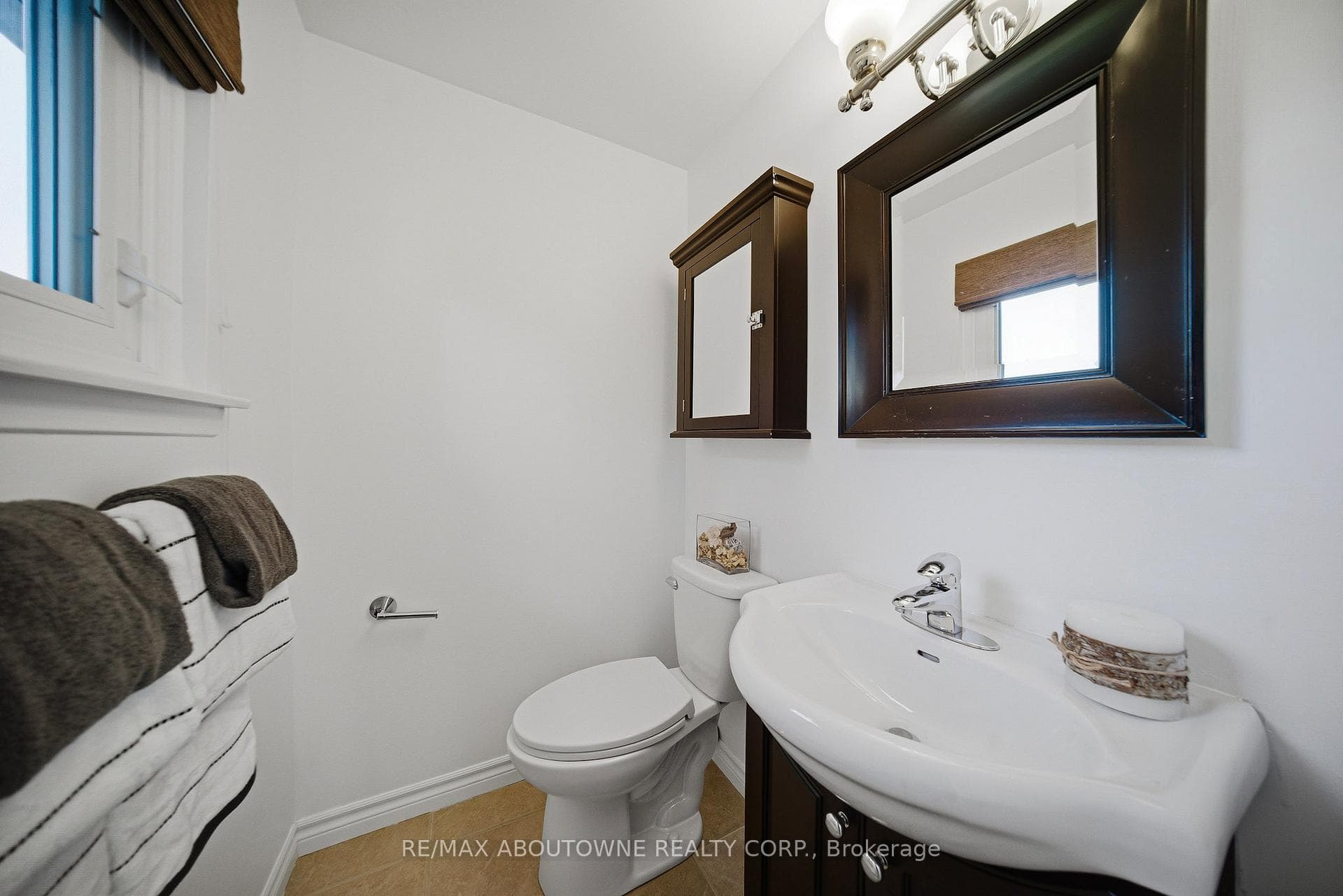 2306 Devon Road photo 21