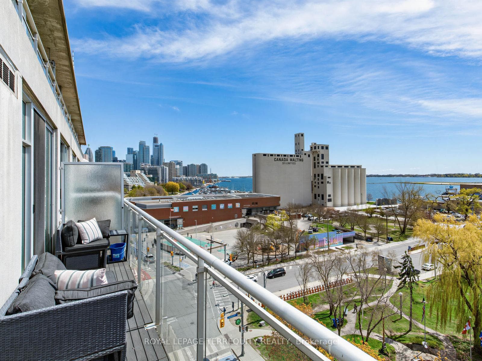 650 Queens Quay Unit 1111 photo 22