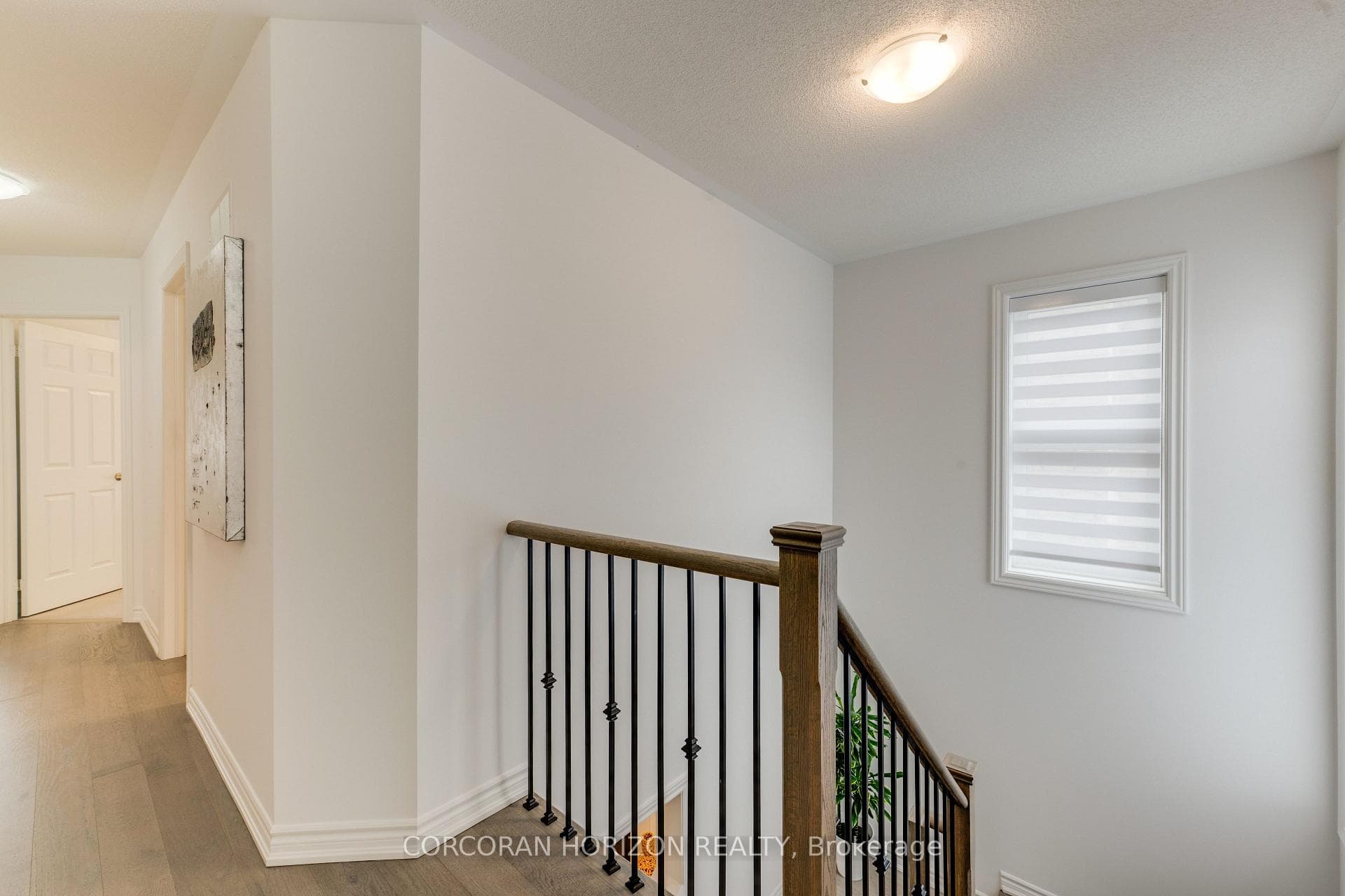 15 Mountainside Crescent photo 22
