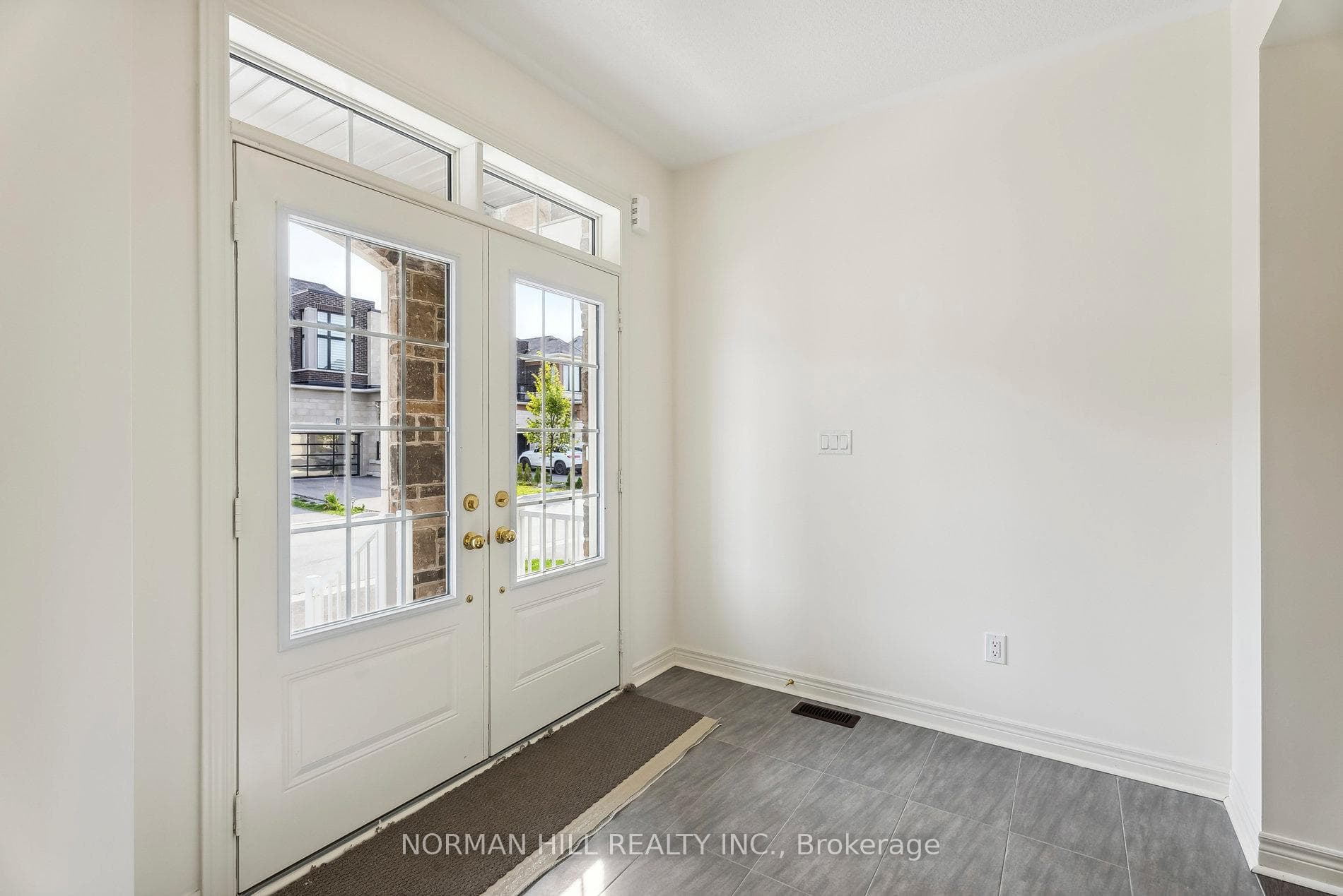 132 Hartney Drive photo 2