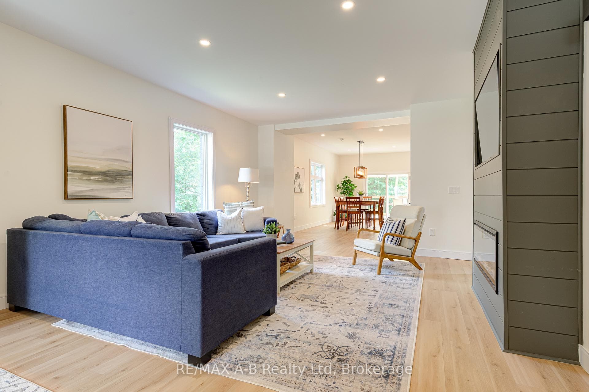 261 Albert Street photo 10
