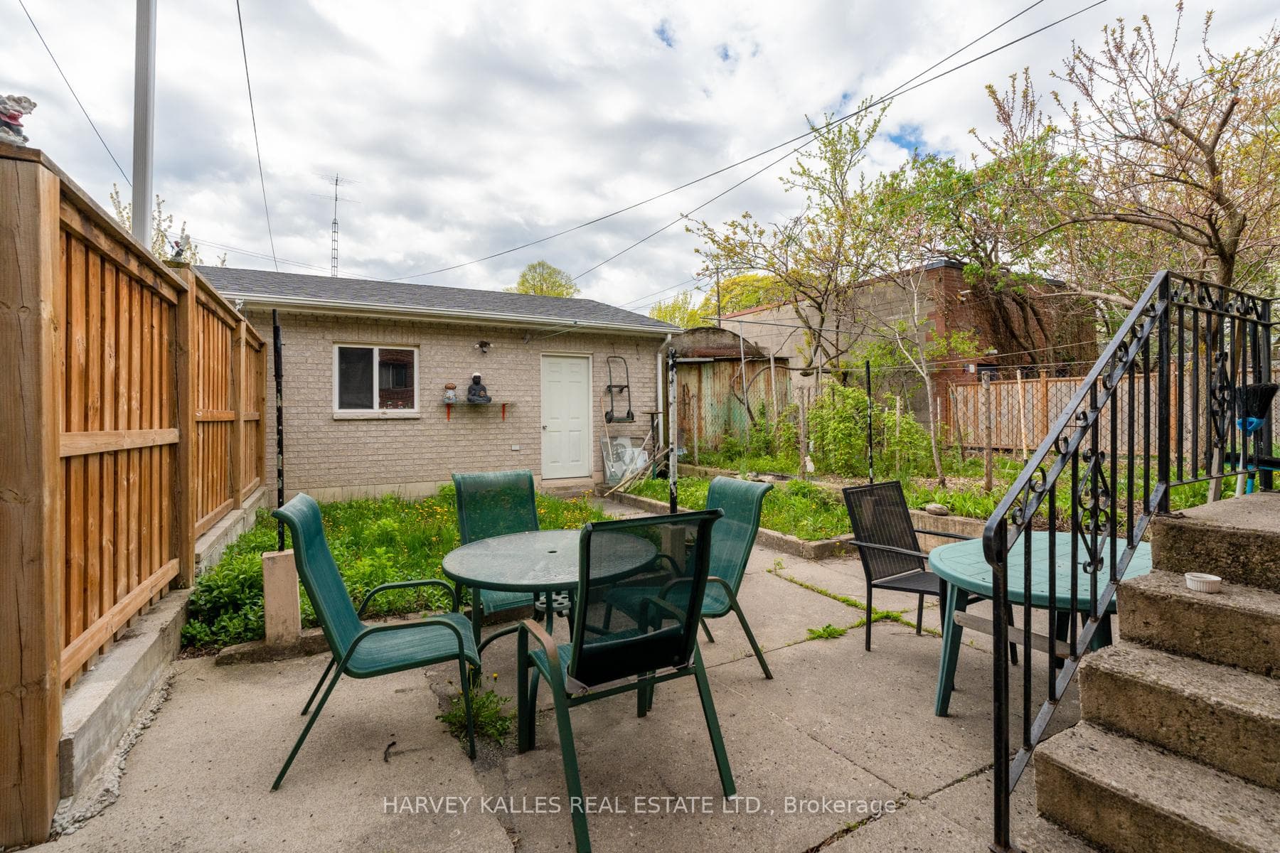 105 Melville Avenue photo 19
