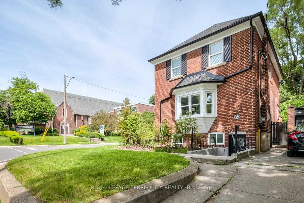 674 Eglinton Avenue Unit Lower photo 12