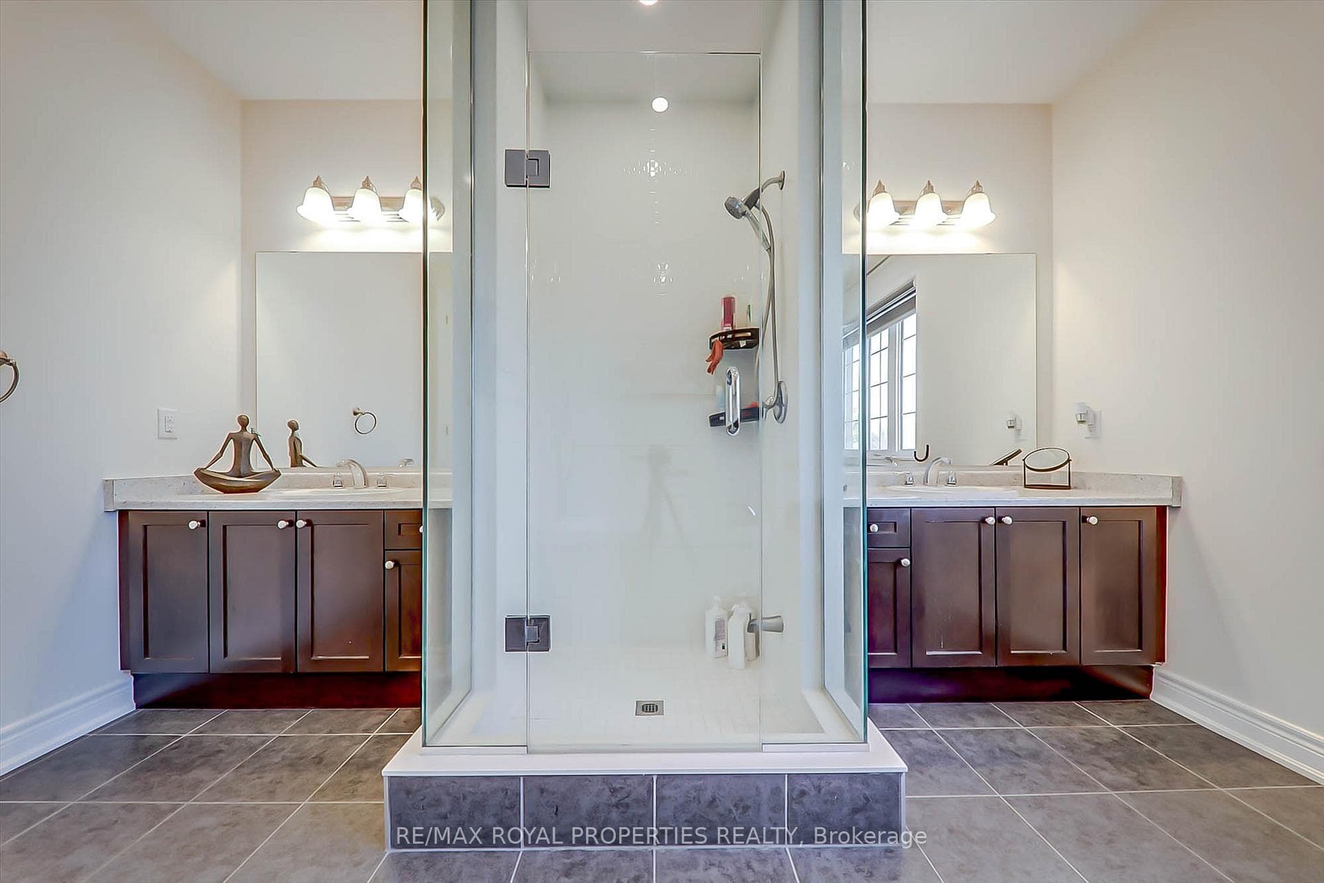 34 Torbay Court photo 21