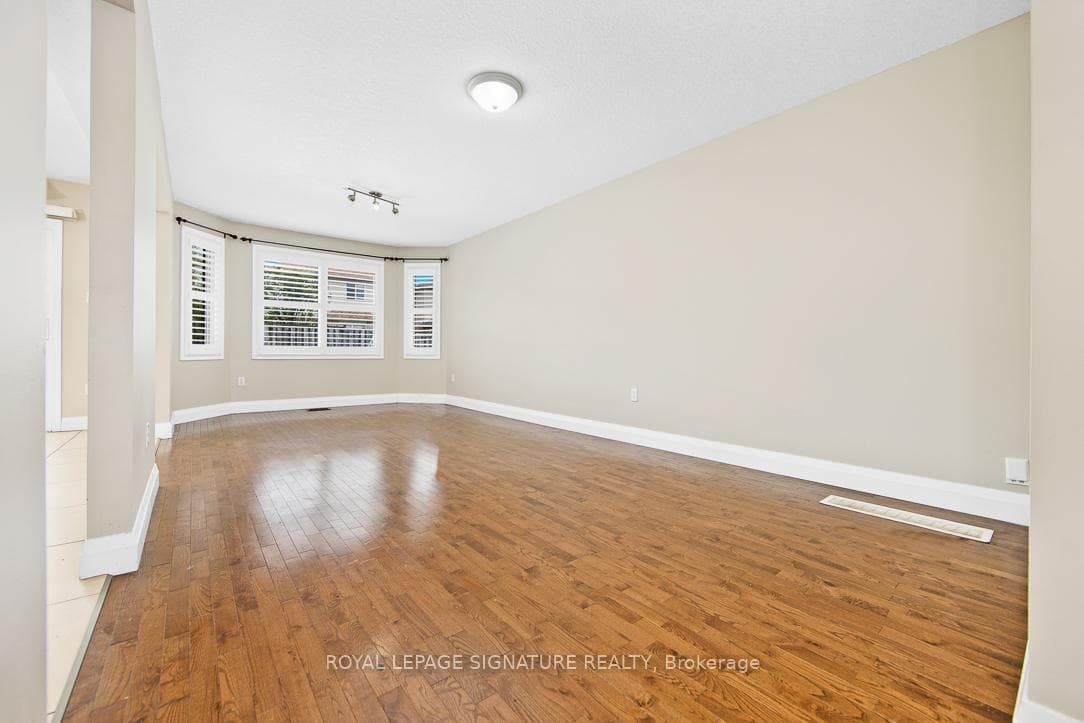 924 Windflower Place photo 7