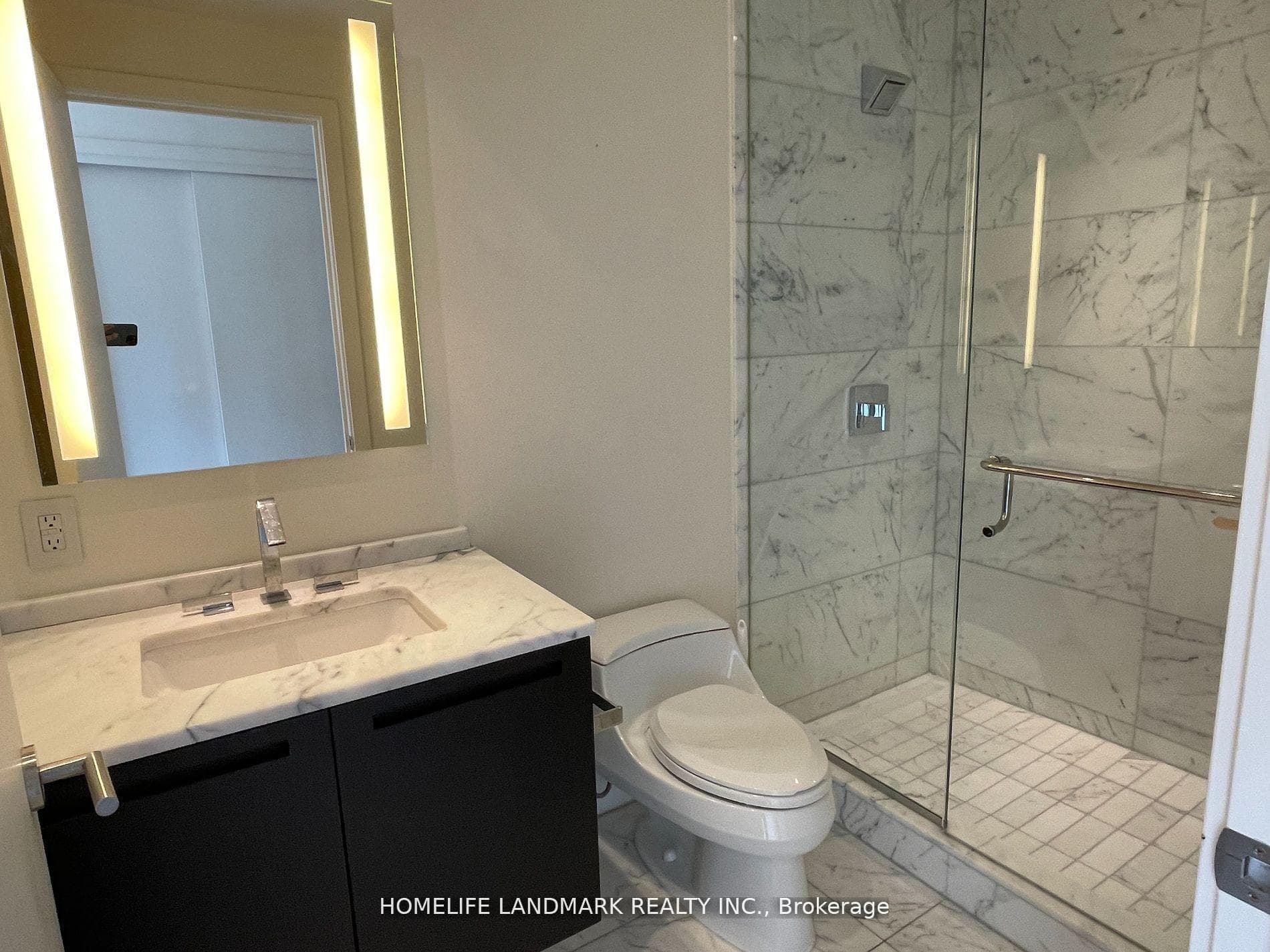 180 University Avenue Unit 3801 photo 7