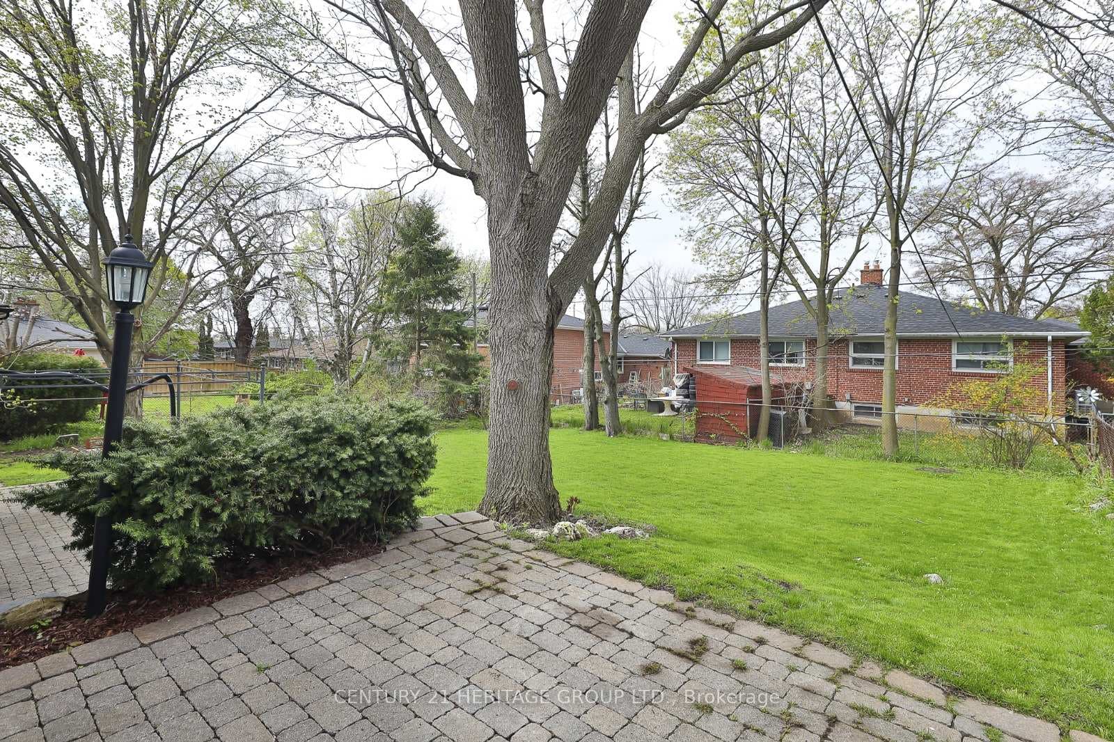28 Lincoln Green Drive photo 30