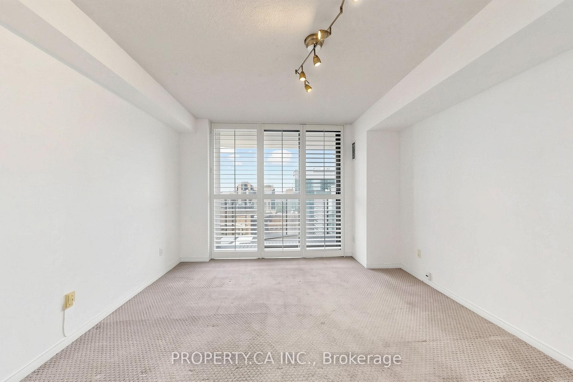 750 Bay Street Unit 3303 photo 15