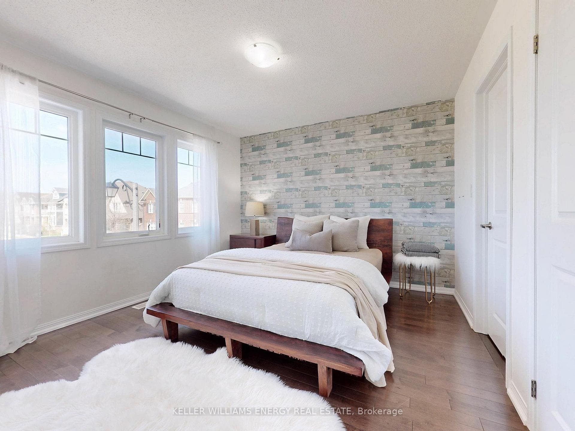 207 The Meadows Avenue photo 19