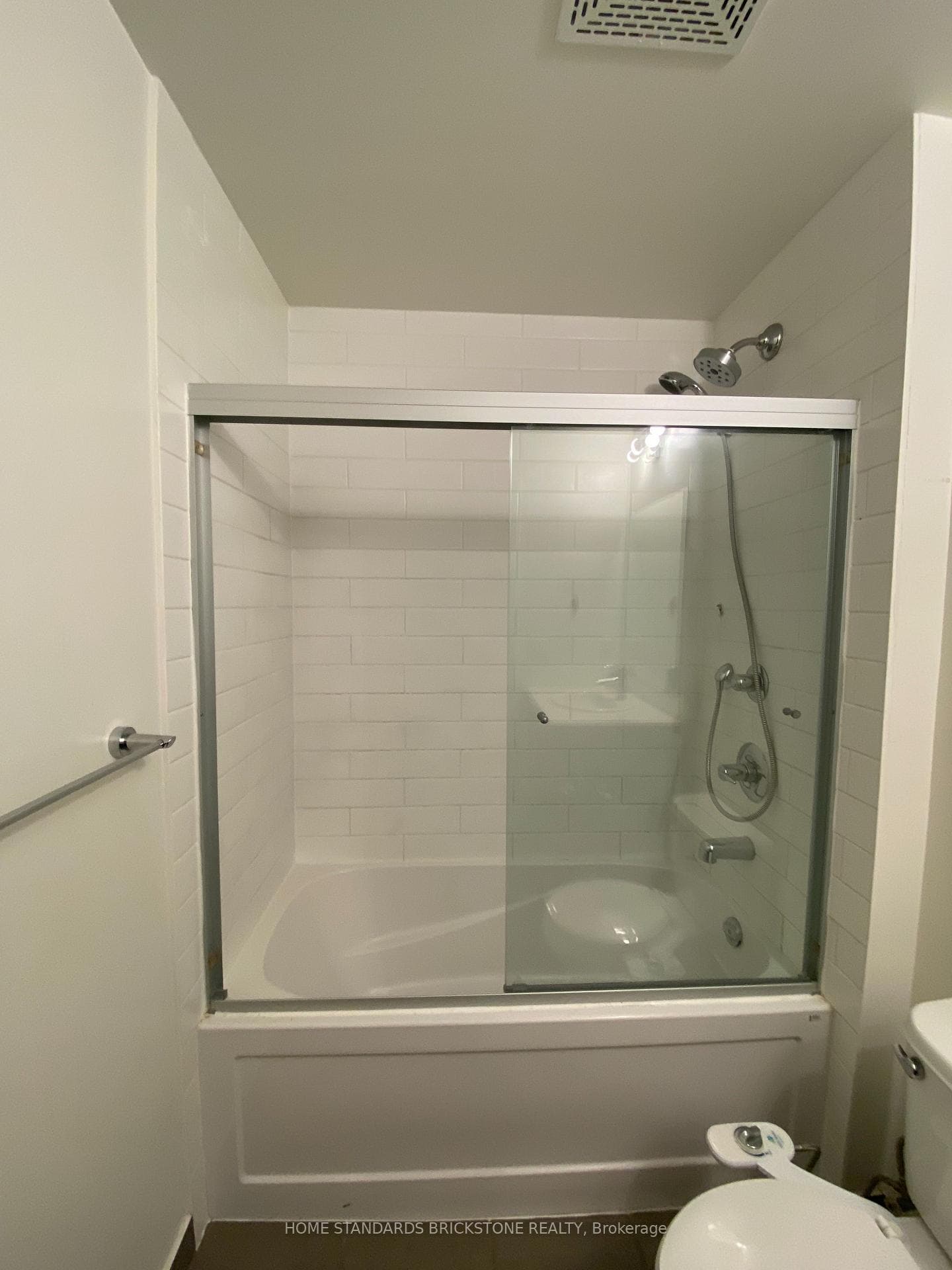 360 Square One Drive Unit 1409 photo 17