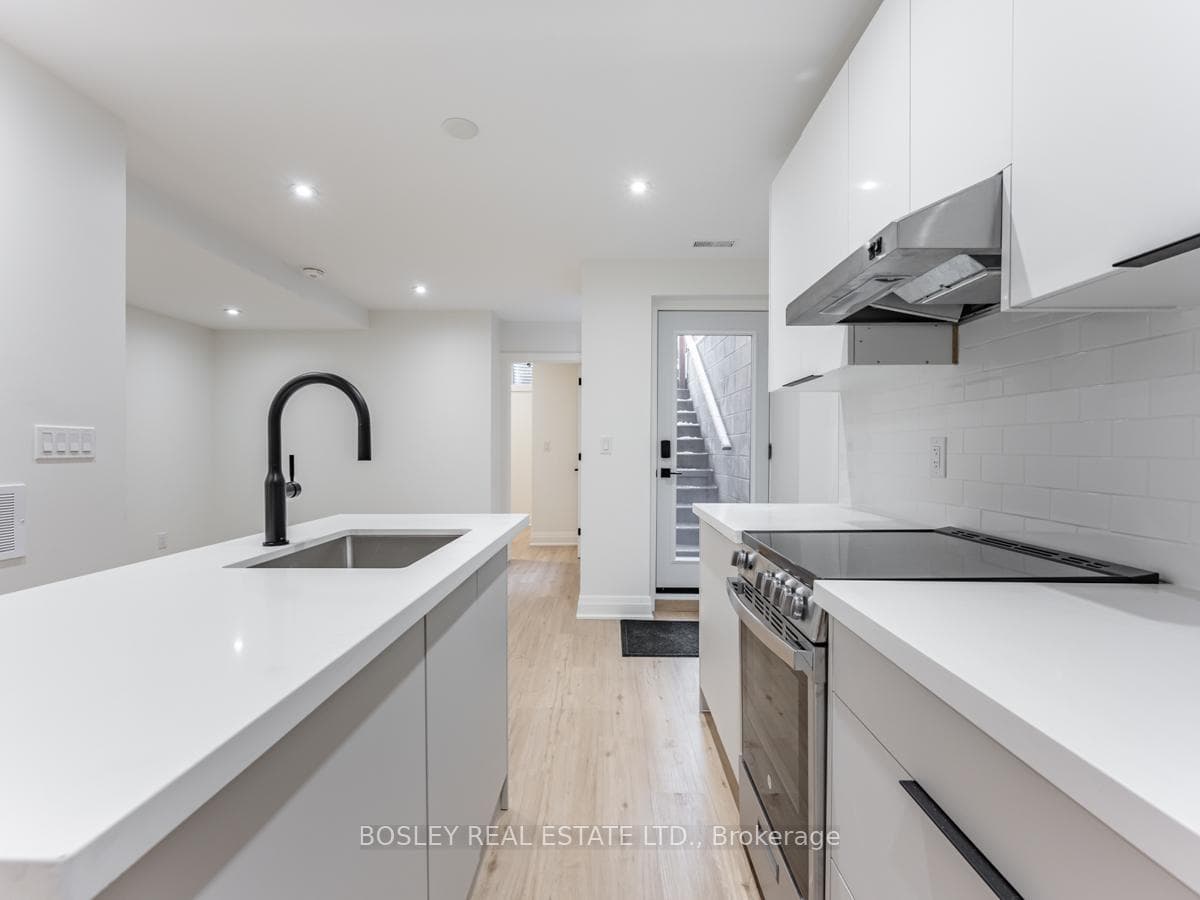 630 Brock Avenue Unit Lower photo 17