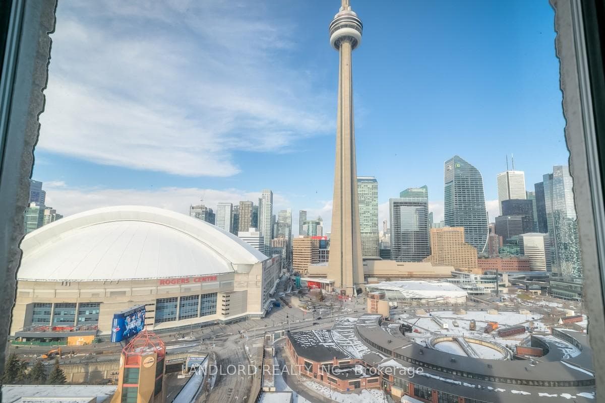 270 Queens Quay Unit 2306 photo 15