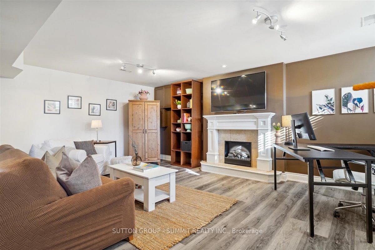 486 Lees Lane photo 20