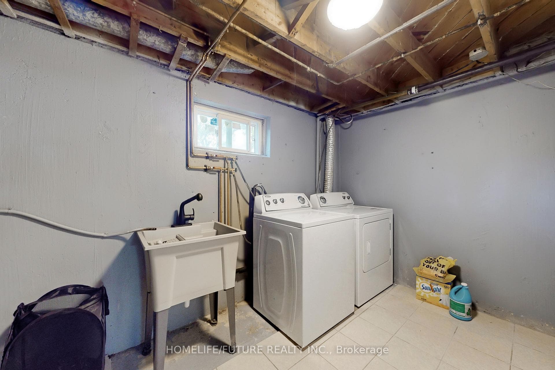 30 Calumet Crescent photo 36