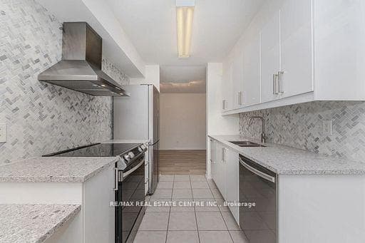 4850 Glen Erin Drive Unit 109 photo 14