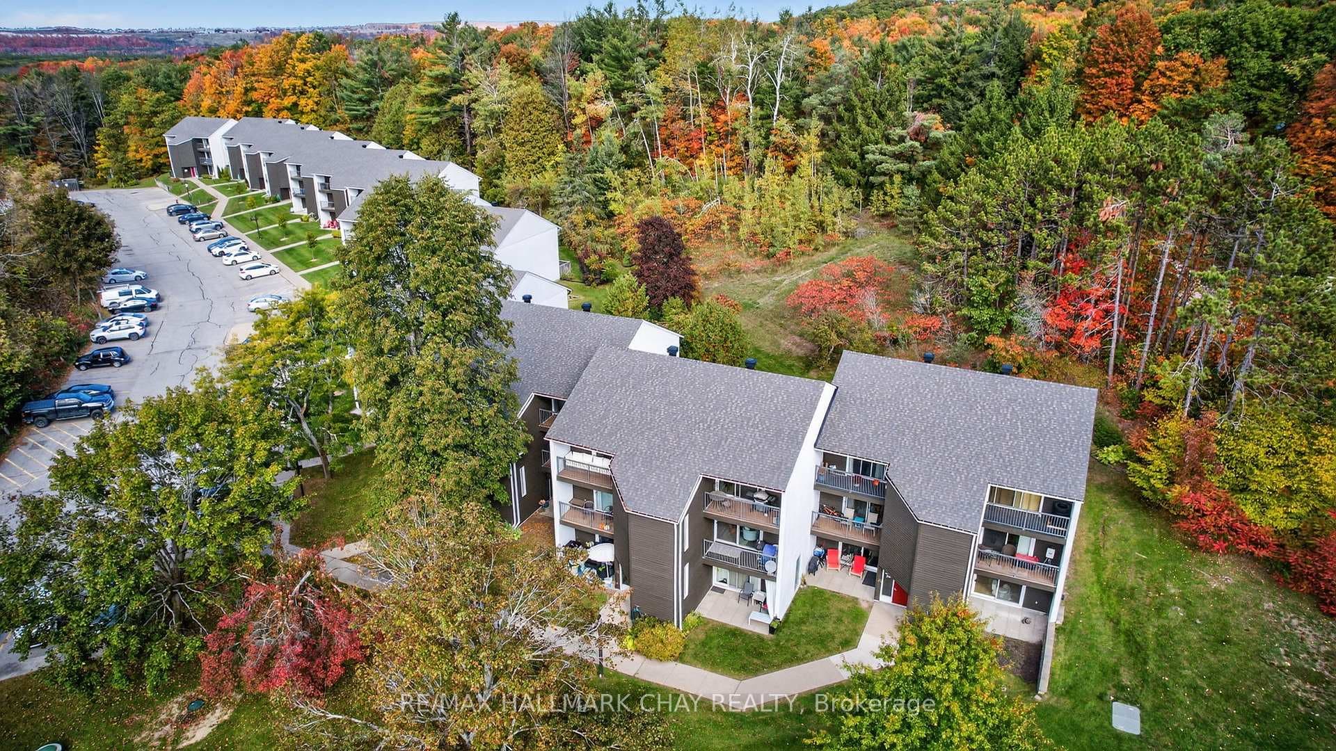 1102 Horseshoe Valley Road Unit 312 photo 31