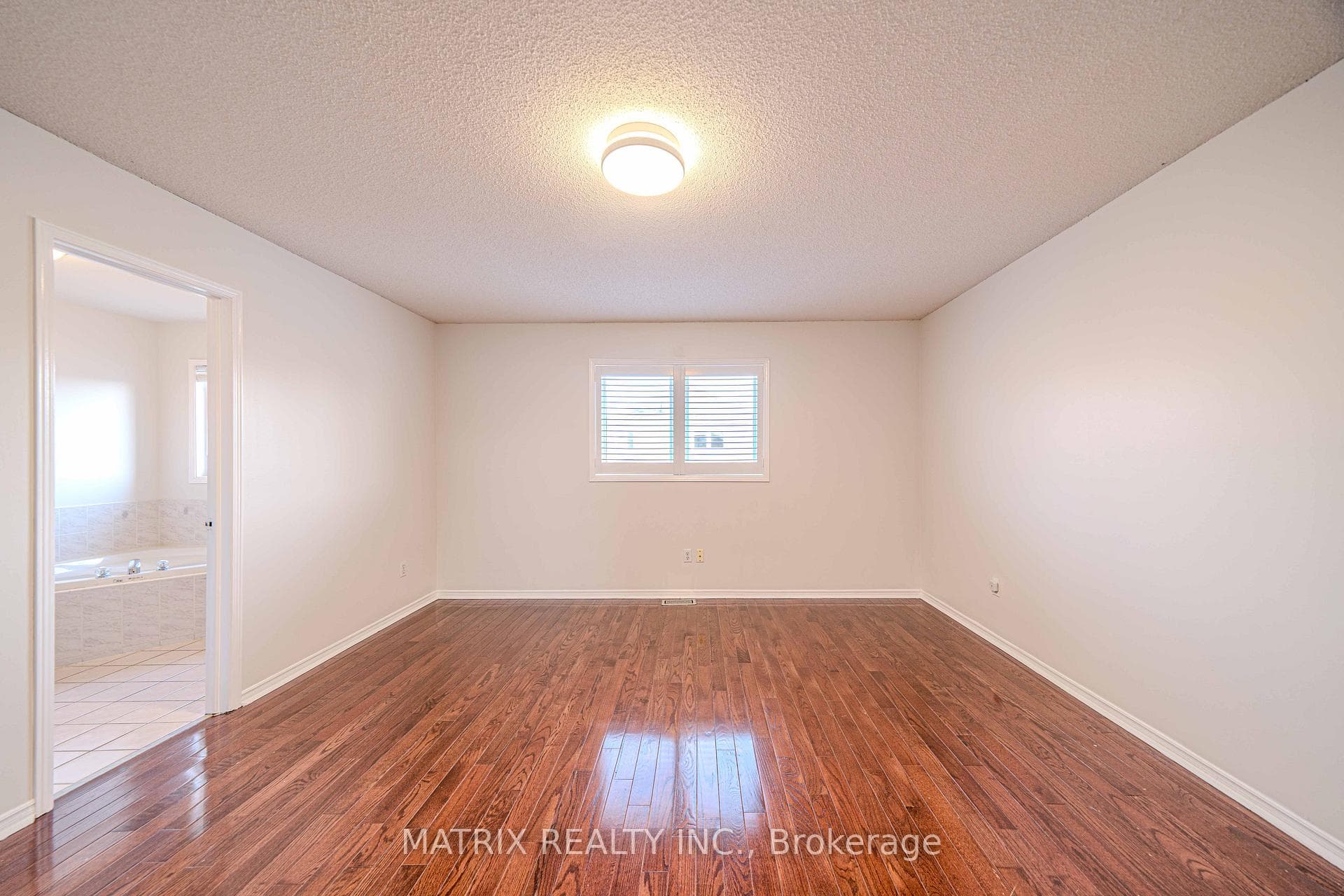 1 Apollo Road photo 15