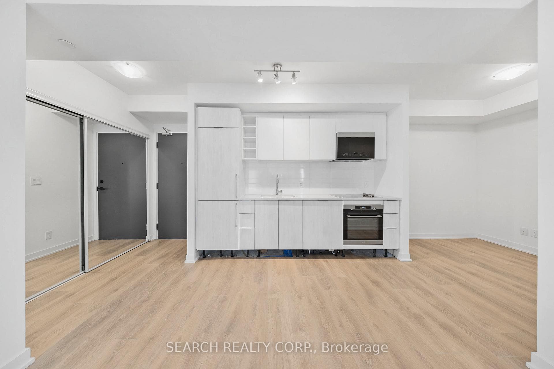 2033 Kennedy Road Unit 620 photo 16