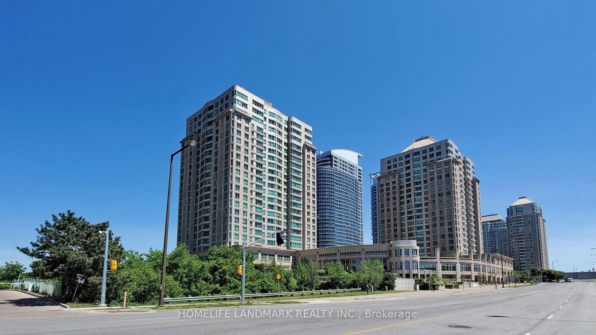 18 Lee Centre Drive Unit 1009 photo 1