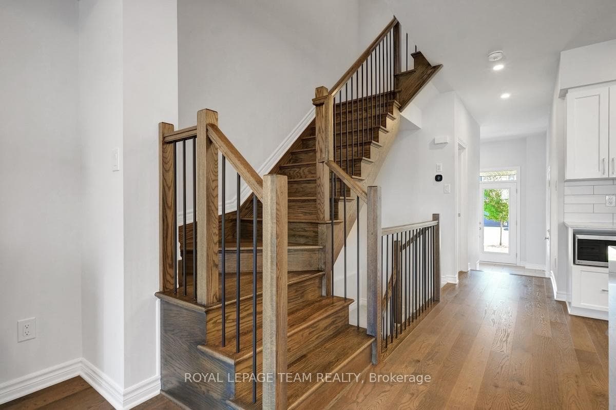807 Clapham Terrace photo 6