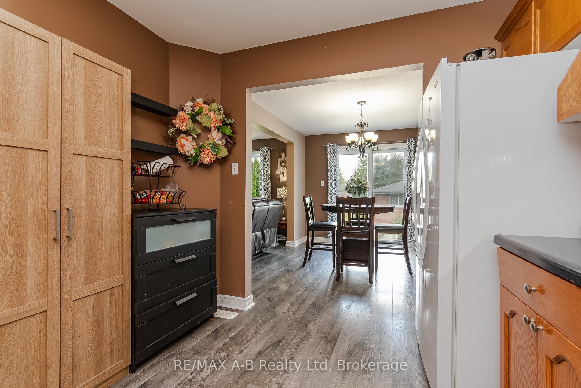108 Walsh Crescent photo 27