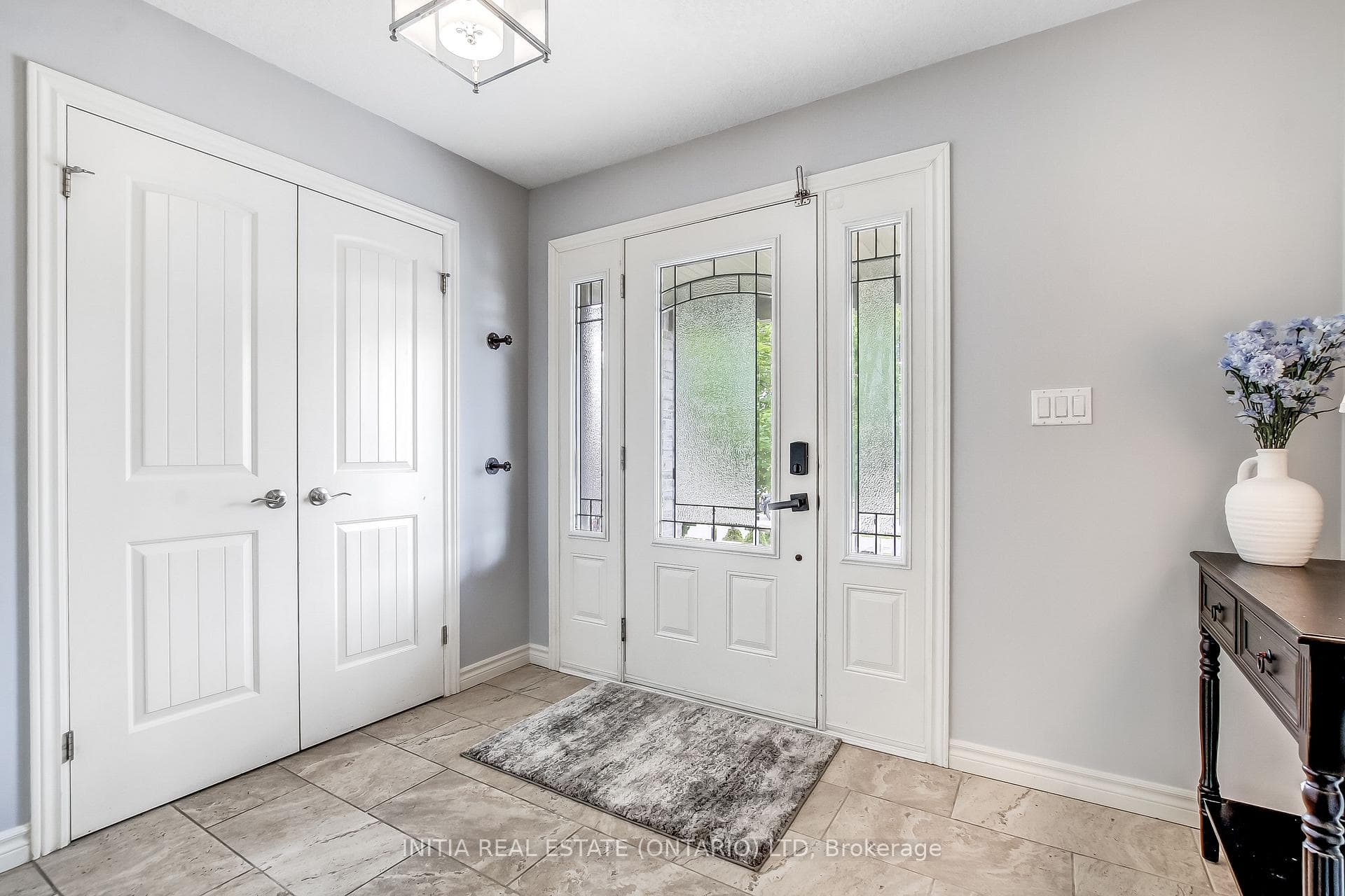 1082 Oakcrossing Road photo 4