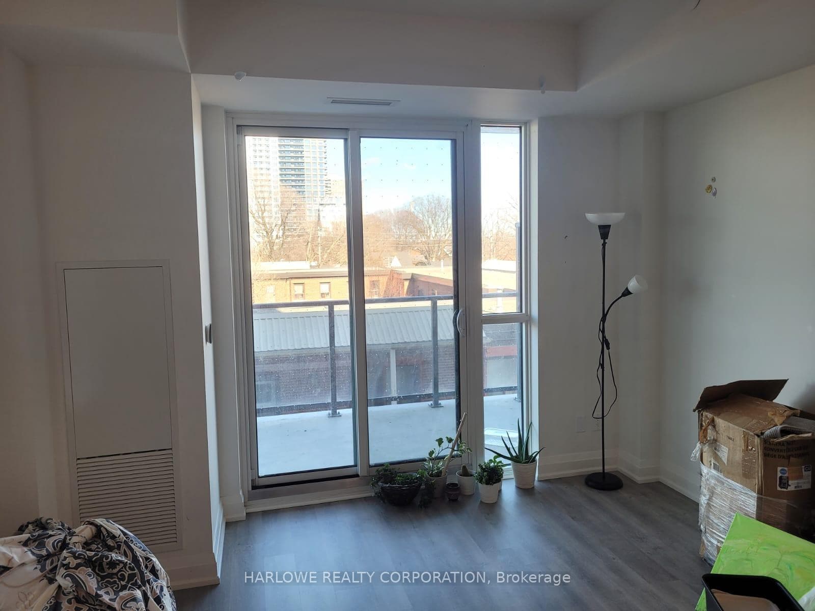 2369 Danforth Avenue Unit 412 photo 6