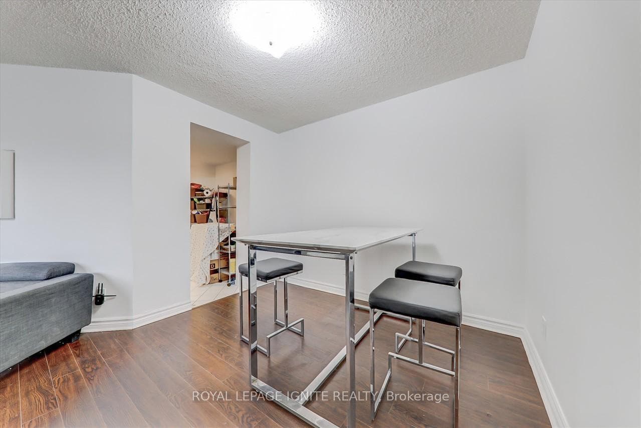 11753 Sheppard Avenue Unit 305 photo 8