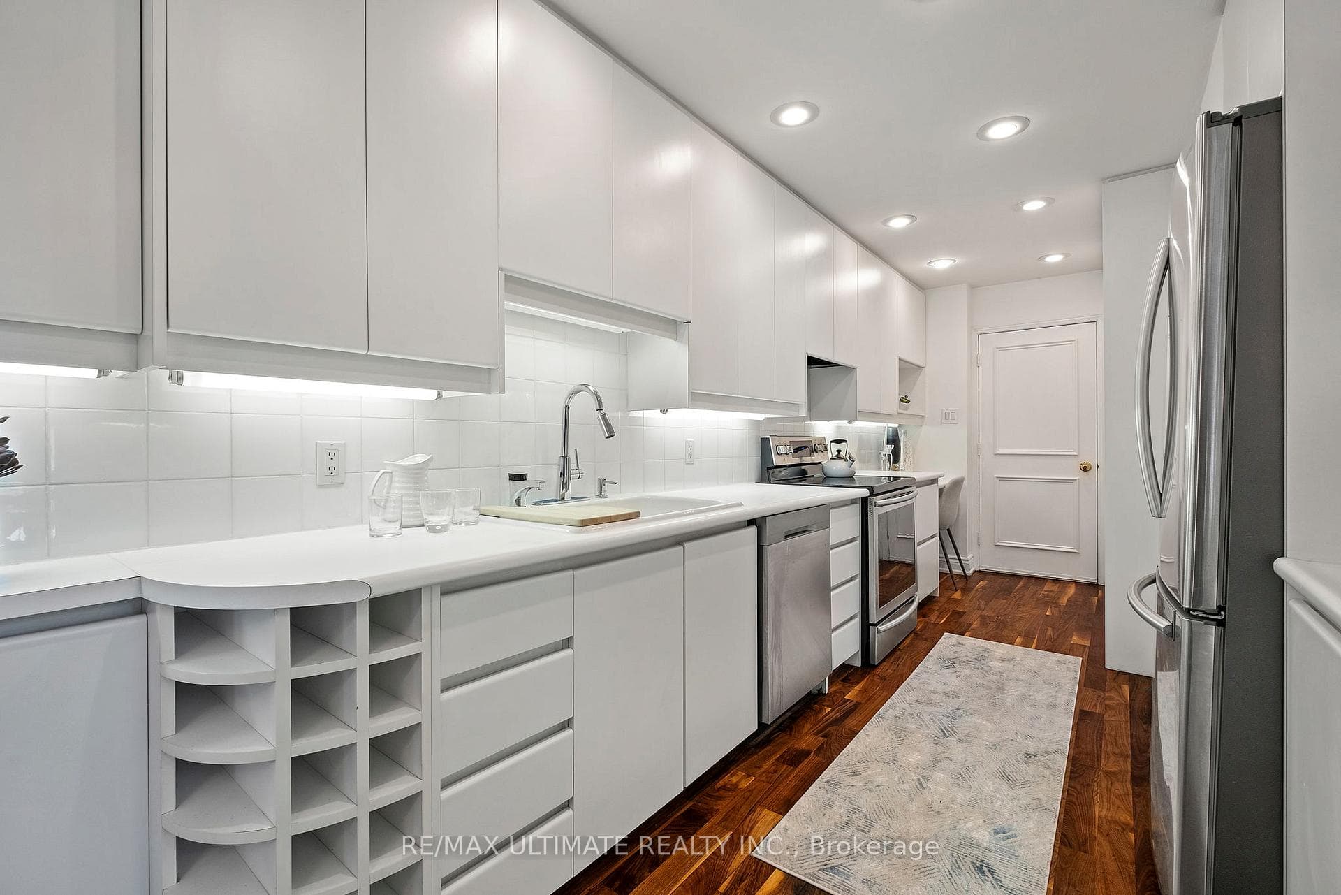 28 Saville Court photo 14