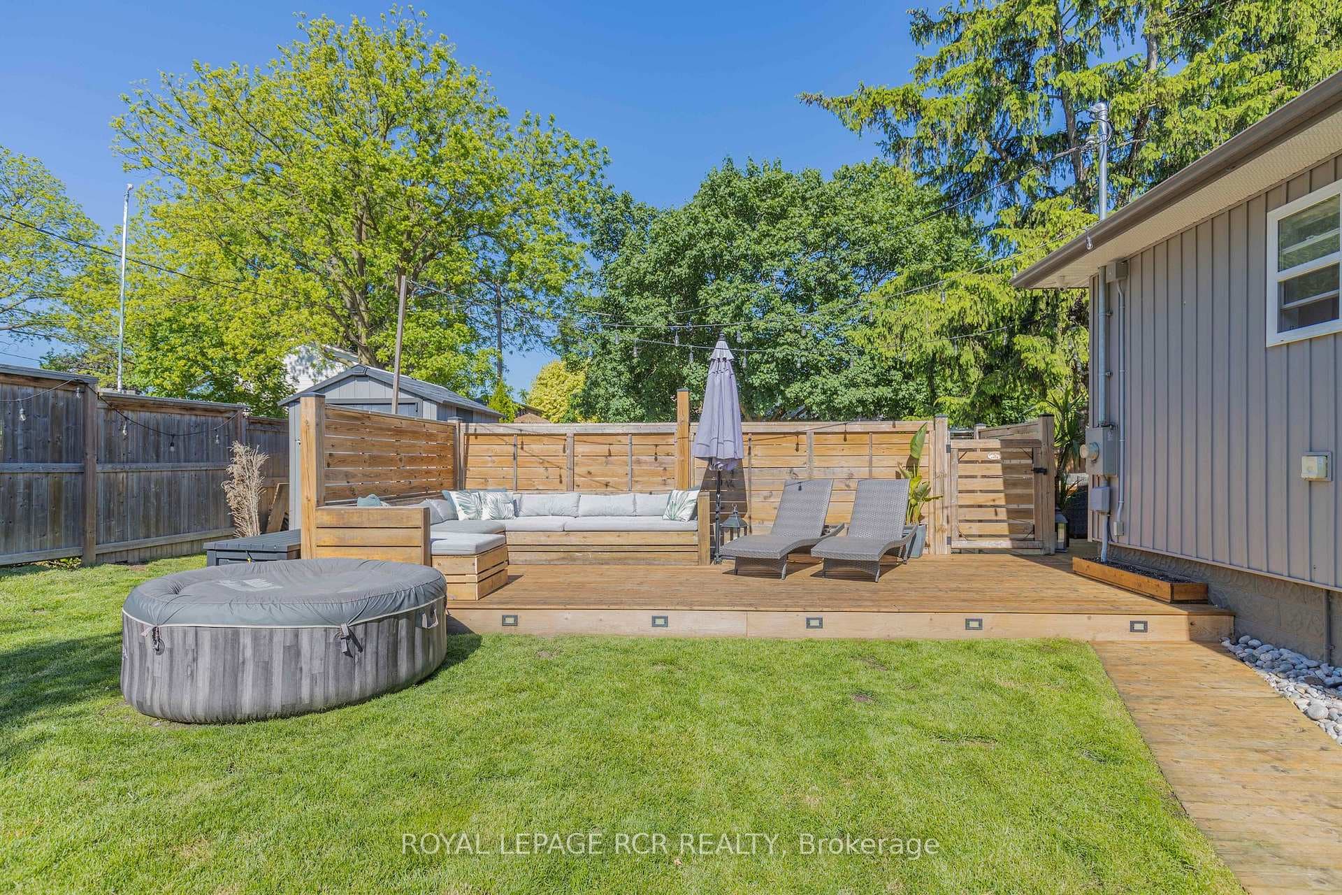 147 Hurd Street photo 33