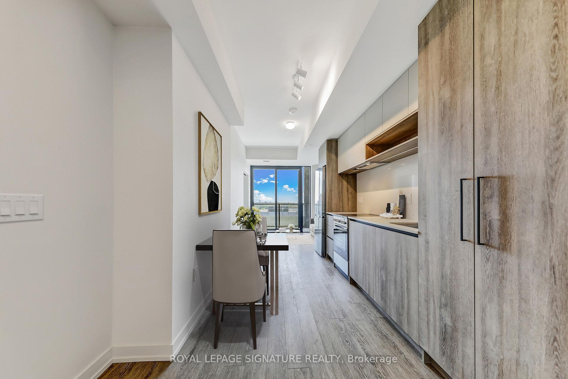 181 Sterling Road Unit 602 photo 5