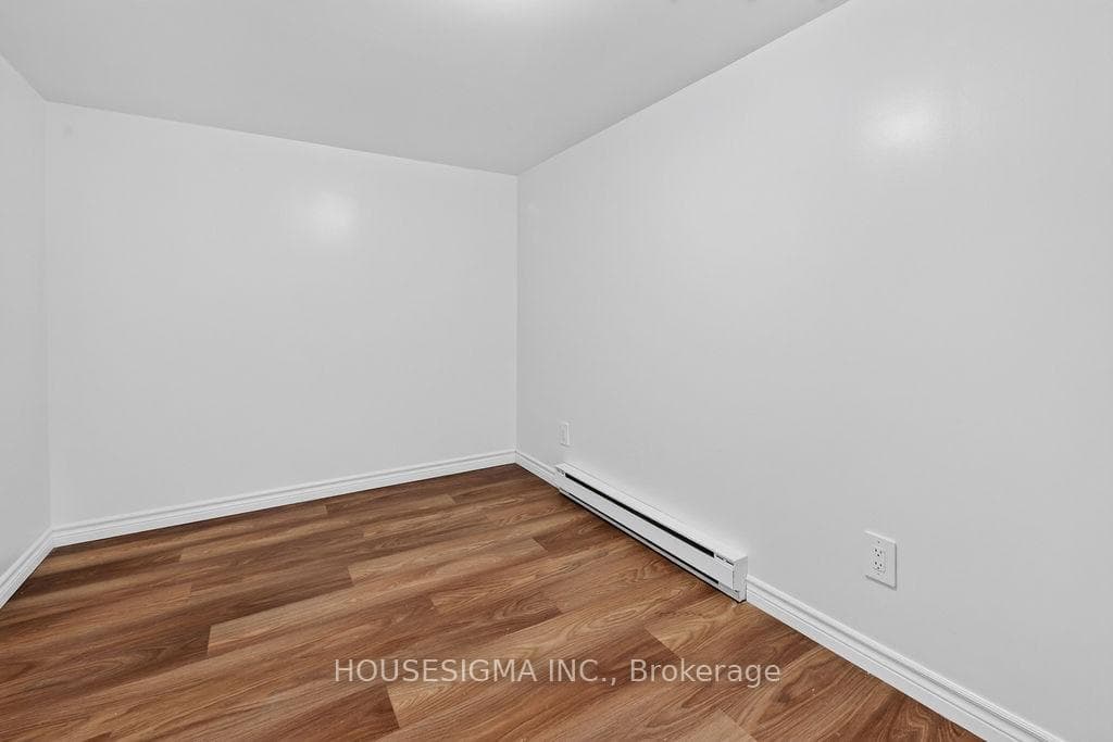 166 Southdale Road Unit 143 photo 36
