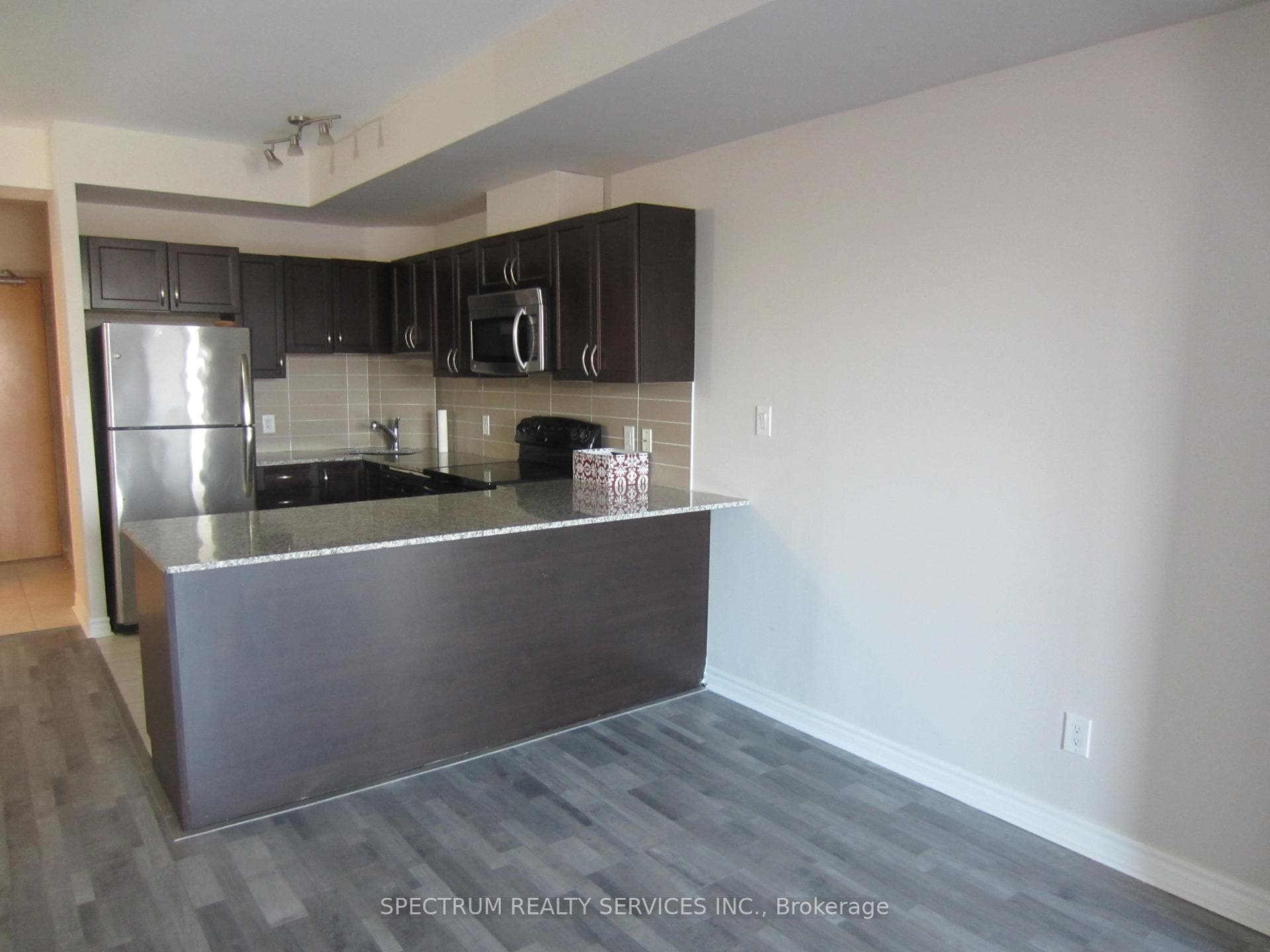 3865 Lake Shore Boulevard Unit 508 photo 13