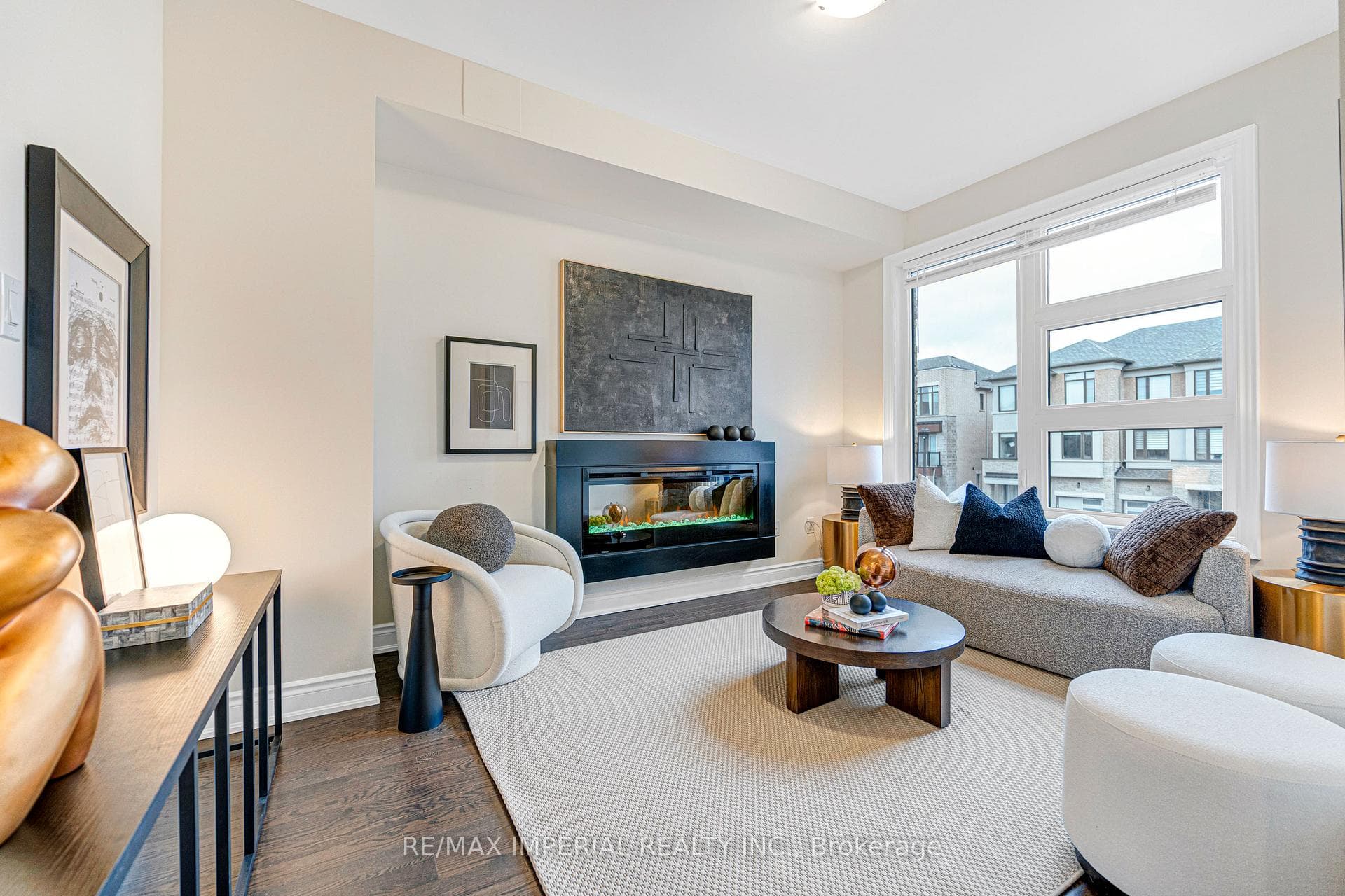 242 Vermont Avenue photo 3