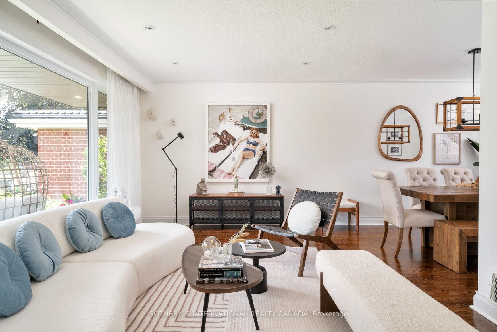 2255 Denise Road photo 3