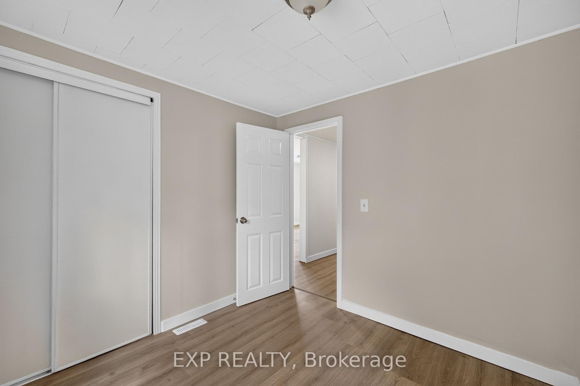 146 Whiting Street photo 12