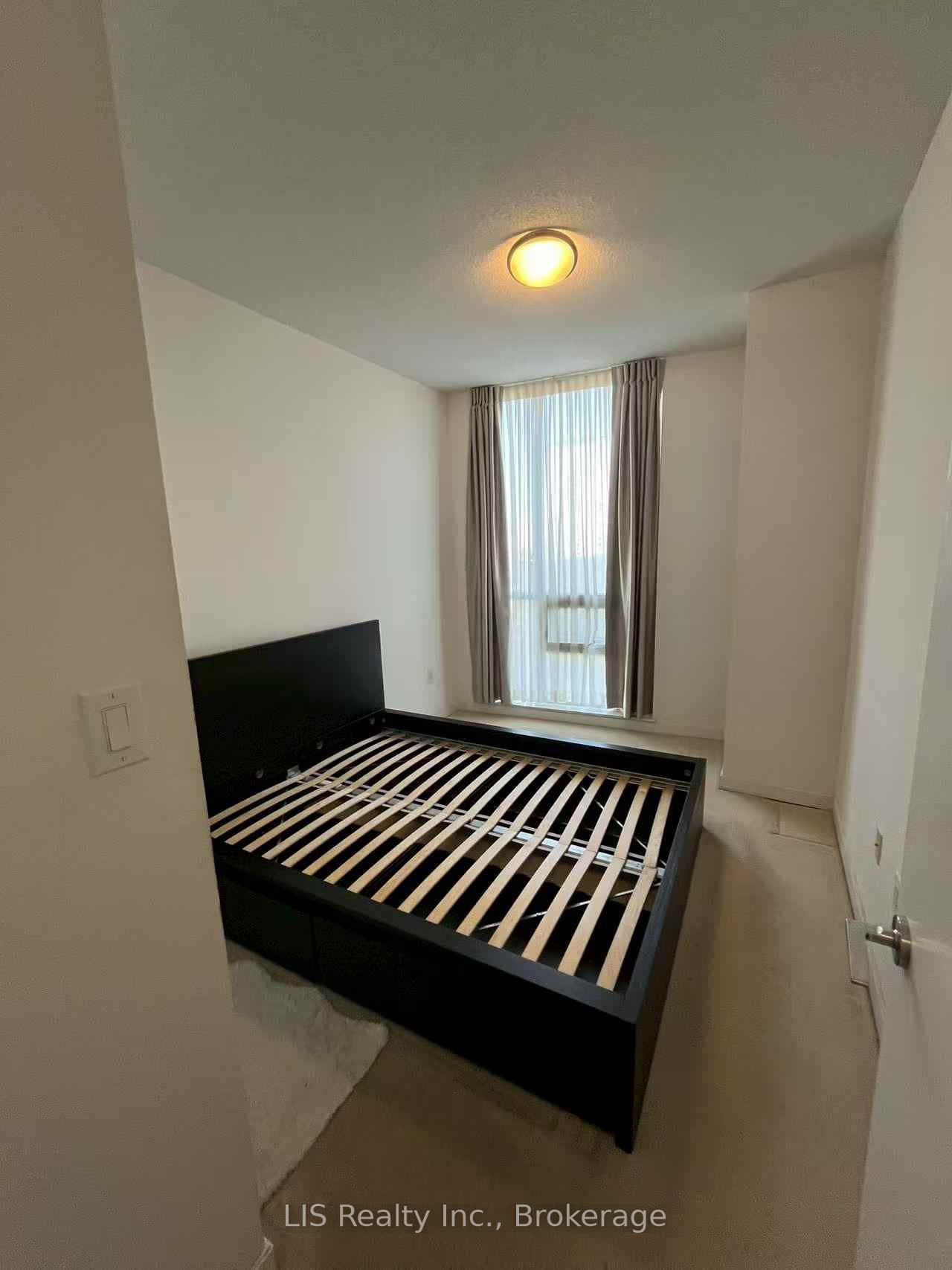 62 Forest Manor Road Unit 605 photo 12