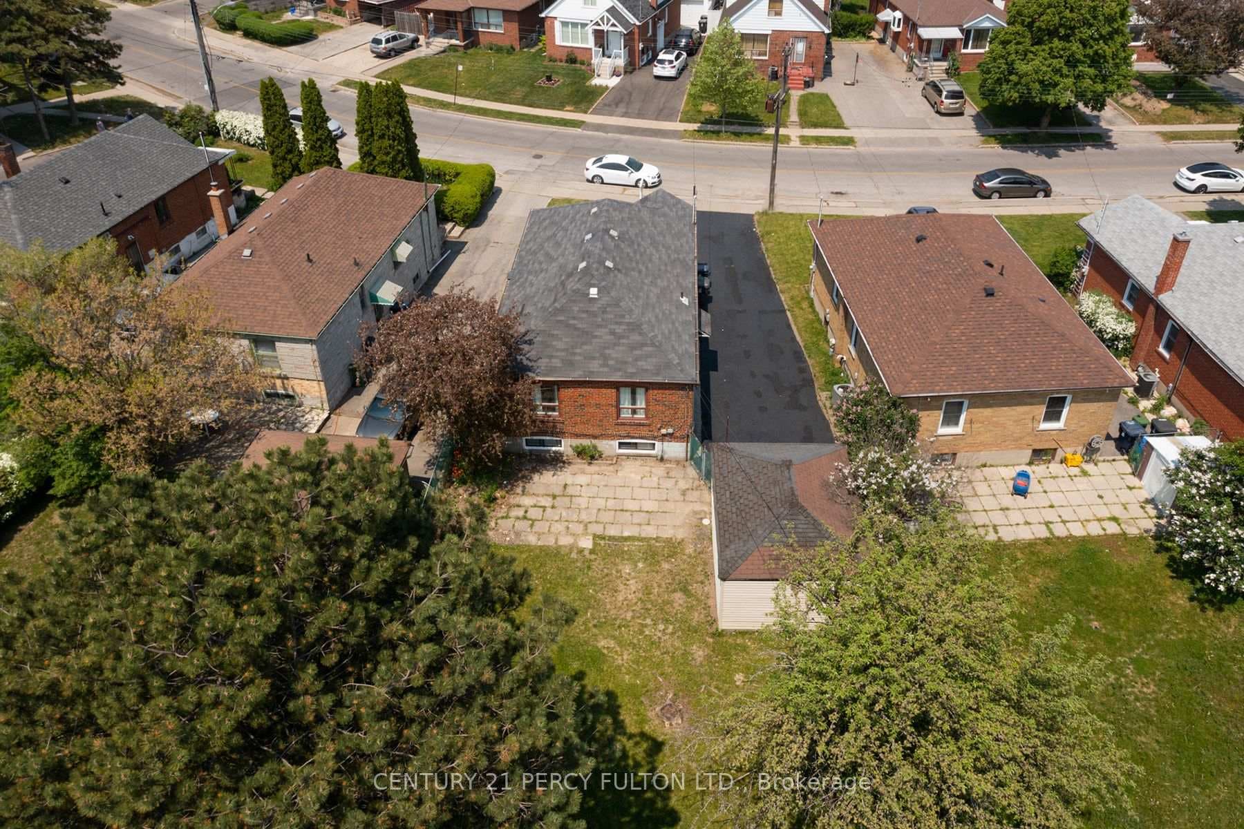 19 Lynvalley Crescent Unit Main photo 16