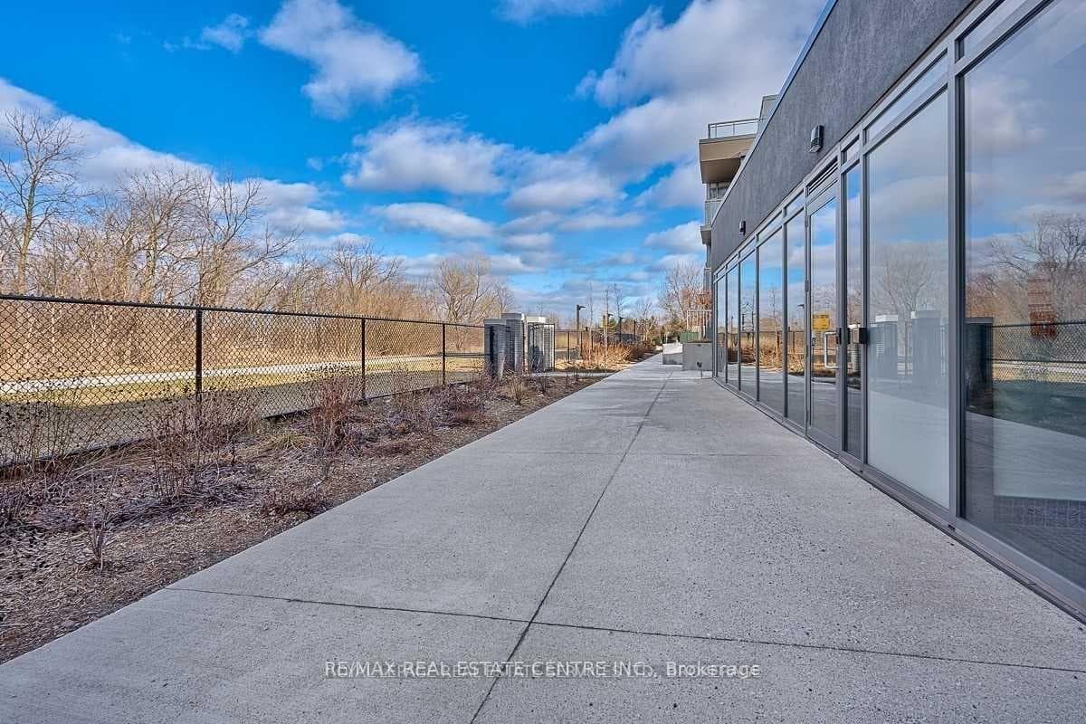 5230 Dundas Street Unit A630 photo 8
