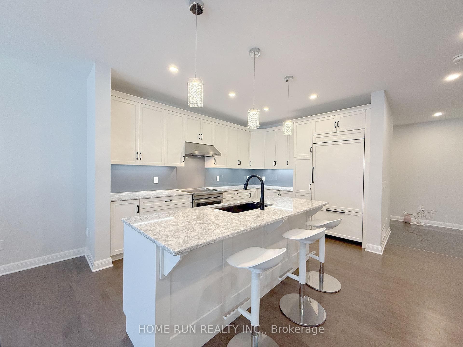 322 Lysander Place photo 14