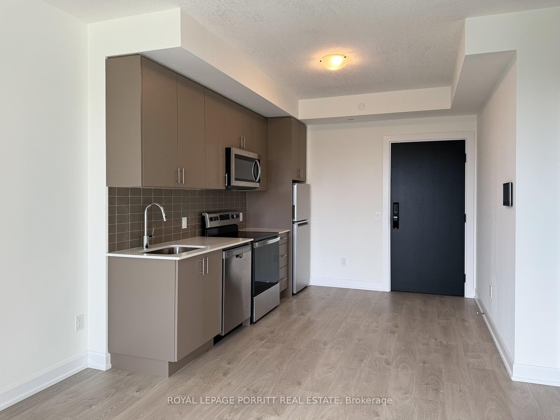 3220 William Coltson Avenue Unit 405 photo 10