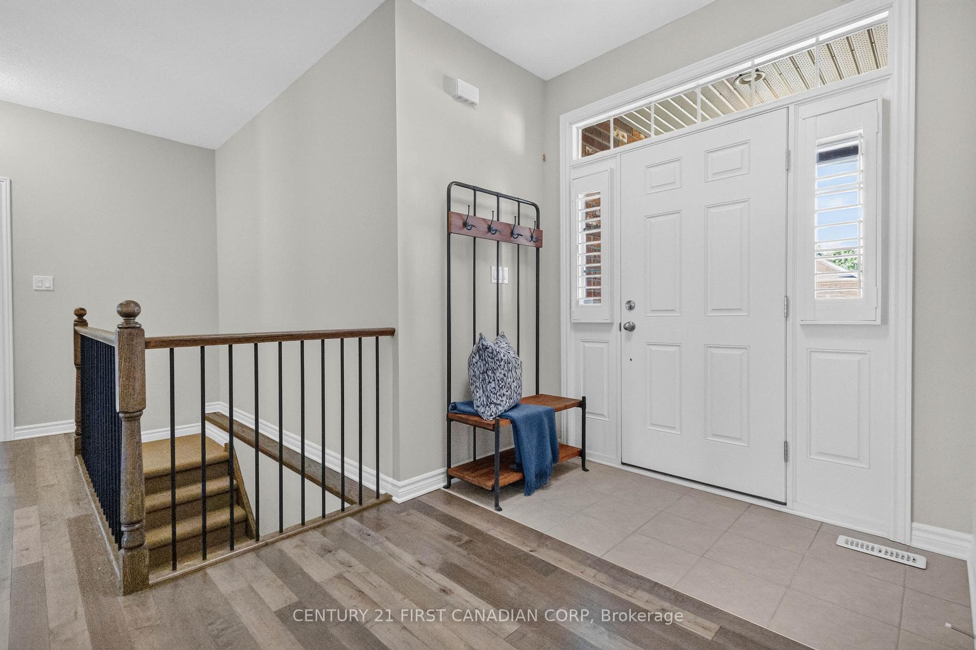 3183 Pincombe Drive photo 3