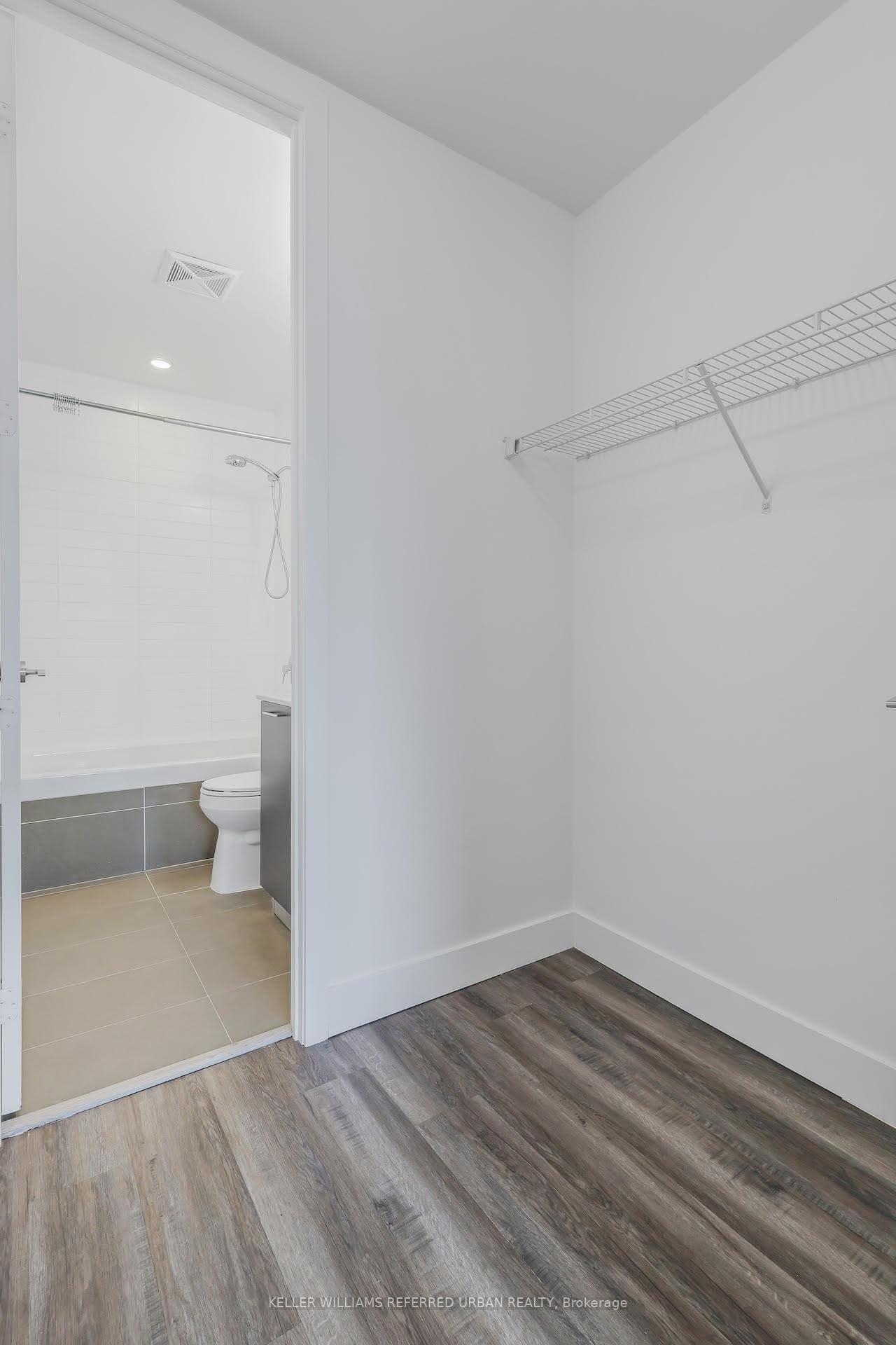 399 Adelaide Street Unit 814 photo 9