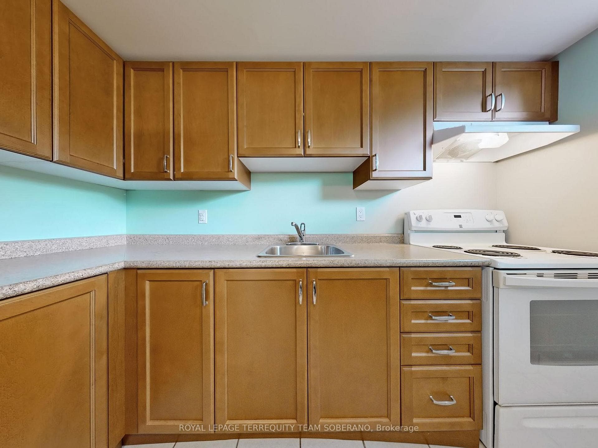 1 Applefield Drive photo 30