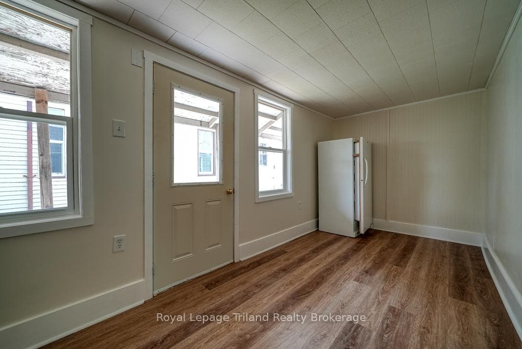 162 John Street photo 19
